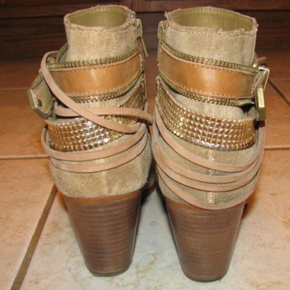 Aldo Suede Ankle Boots/Booties - Picture 2 of 4